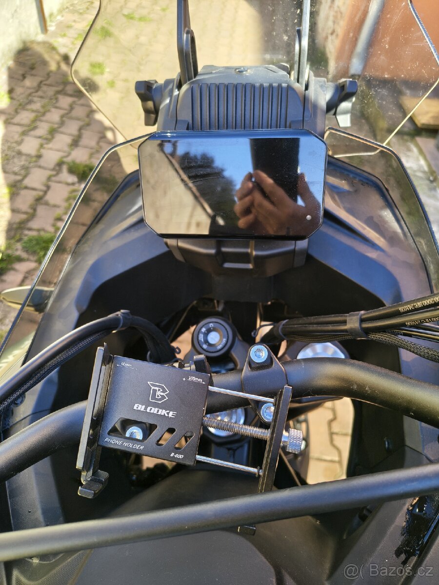 CFMOTO 700MT Adventure rok 2025 +helma + box TOPStav - 6