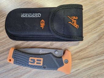 Gerber Bear Grylls skládací nůž šedý
Nový - 6