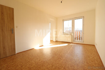 Milovice, pronájem bytu 1+1, 28 m2 + balkón 2 m2, okr. Nymbu - 6