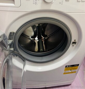 Pračka Whirlpool úzká, na 5kg - 6