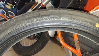 Pneu 150/70ZR18; 90/90V21 - 6