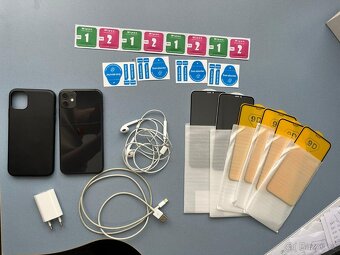 Apple iPhone 11 64GB černý - 6