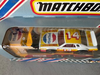 Matchbox Team Convoy - 6
