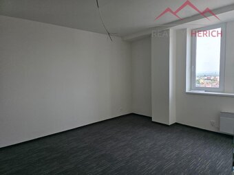 Pronájem bytu 3+kk, rekonstrukce, 65 m2, Žižkovo náměstí - A - 6