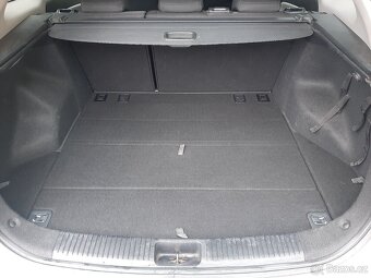 Prodám Kia Ceed kombi 1.6 GDI (benzín), výbava Exclus 8/2014 - 6