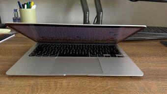MacBook Air 2020 - M1, 128GB SSD, 8GB RAM - 6