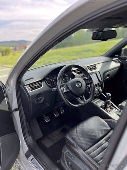 ŠKODA OCTAVIA III RS - 6