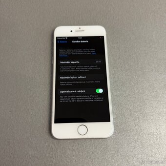 iPhone 8 64GB bílý, pěkný stav, 12 měsíců záruka - 6