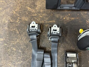 KOMPLETNÍ AIRBAGOVÁ SADA ŠKODA SUPERB 2 - 6