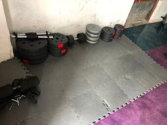 Posilovací stroje a náčiní - 6