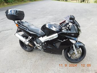 Honda VFR 800 - 6