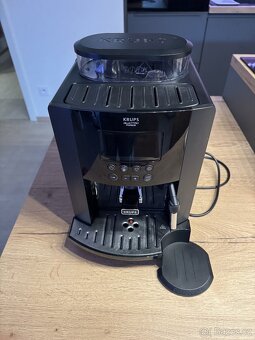 Kávovar KRUPS EA819N10 Arabica Latte - 6