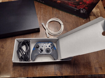 Xbox One x 1Tb - 6