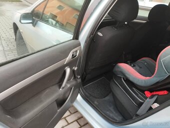Peugeot 407 - 6