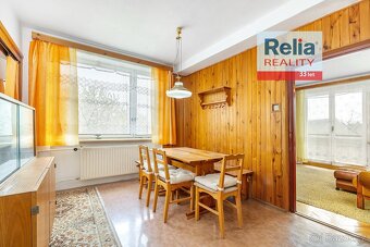 Prostorný RD s garáží v klidné části obce Břehy, 952 m2 - 6