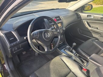Honda Accord 2.0i - 6