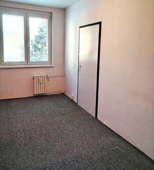 2+1 Kopřivnice, nezařízený, 14.000 Kč se vším. Volný 20.5. - 6