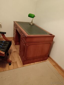 Luxusní otočné křeslo chesterfield - 6