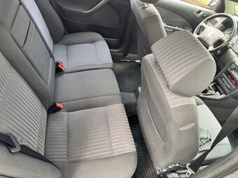 Škoda Octavia 1.6 Combi - 6