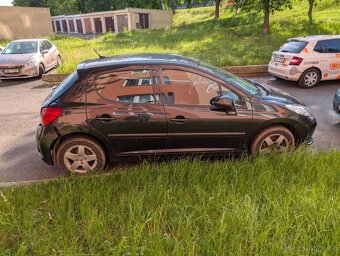 Peugeot 207 1,4 benzín - 6