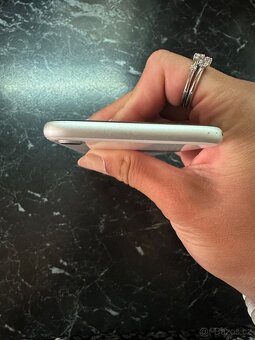 iPhone SE- 2020 - 6