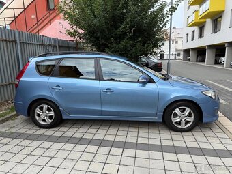 Hyundai i30combi 1,6crdi 10/2010 - 6