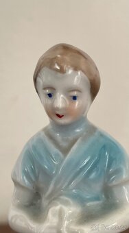 Porcelánová figurka pradleny - 6