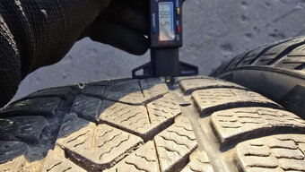 Zimní pneu 245/45/18 Pirelli - 6