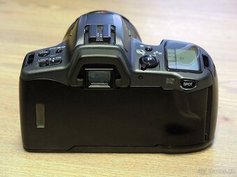 Minolta Dynax 500si super + zoom Minolta 24-105mm - 6