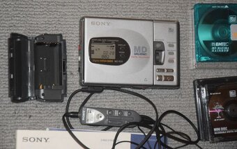 MD minidisc SONY MZ-R35, DO, sluch,,manual, adapter AA bater - 6