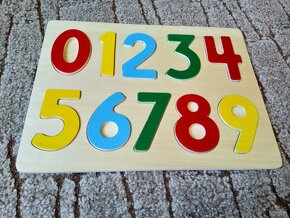 dřevěné a plastové hrací hračky - 6