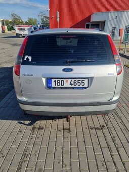 Ford Focus 1.6. Benzin - 6