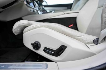 Volvo V90 T8 Inscription 299 koní - 6