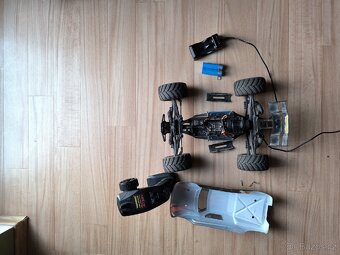 RC TRUGGY- auto na dálkové ovládání - 6