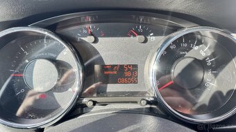 Peugeot 3008, 1.6 HDi 84 kW - 6