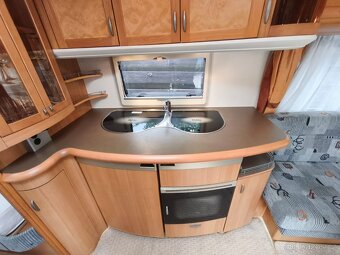 Hobby Prestige 560, markýza, nový solární systém - 6