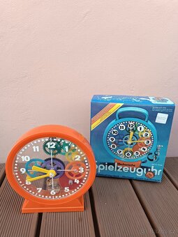 Skládací hodiny NDR s návodem v původní krabici. - 6