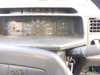 Opel omega A 1.8 benzen manuál 1986 youngtimer - 6