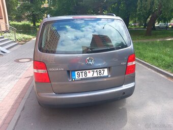 Volkswagen Touran 1.9 tdi kw 77 rok 2006 - 6