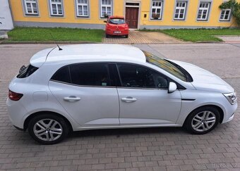 Renault Mégane 1,5 Blue dCi 115 Intens nafta manuál 85 kw - 6