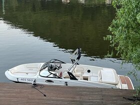 Prodej - Motorový člun Bayliner VR6 - 6