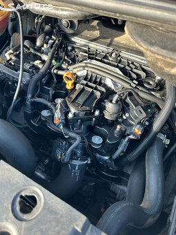 Citroën C8, Citroën C8 2.0HDi 120kW , 7míst - 6