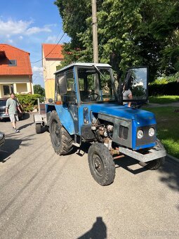 Traktor s vlekem na dřevo - 6