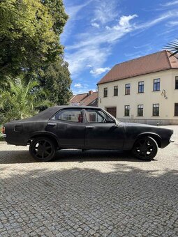 Ford Cortina MK3 1975 - 6