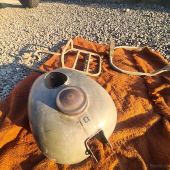 ORIGINÁL nádrž jawa 350 354 ČSLA VOJÁK + nosič a hrazda - 6