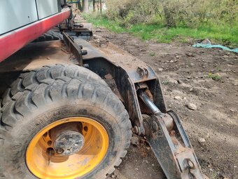 Kolový otočný bagr HITACHI ZX 160W - 6