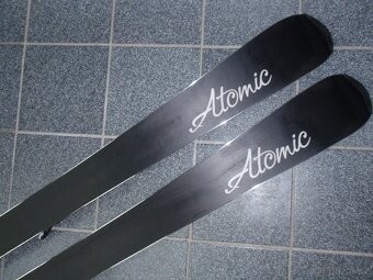 TOP DÁMSKÉ NASERVISOVANÉ 151 CM LYŽE CARVY ATOMIC CLOUD 9 - 6