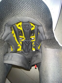 Prodám helmu Fox Rampage bílá velikost S - 6
