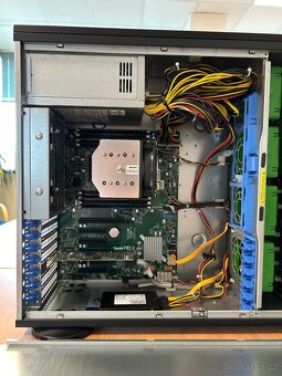 server SUPERMICRO tower X10SRi-F, 64GB DDR4, Xeon® E5-1620 v - 6