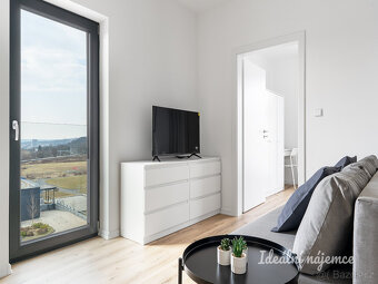 Pronájem bytu 2+kk, Za černým mostem, Kyje, 22000 Kč/měs, 37 - 6